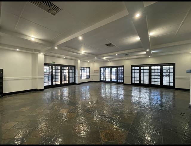 242M² OFFICE TO LET IN PARKMORE